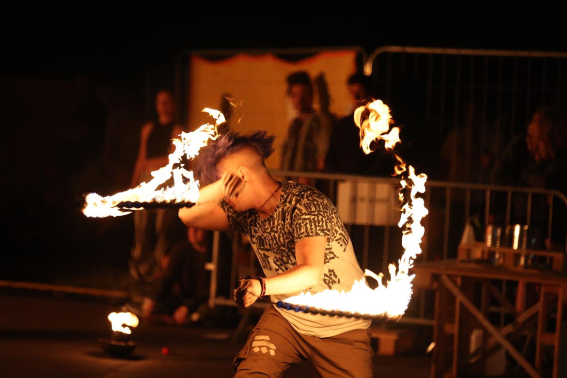 Fire Jam sprawił, że Park Ludowy w Lublinie zapłonął! Tak było podczas Europejskiej Konwencji Żonglerskiej