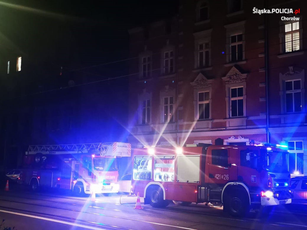 Podpaliła kamienicę, w której znajdowali się mieszkańcy.
