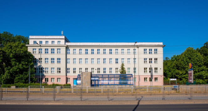 Stacja metra Pole Mokotowskie zmieni nazwę? SGH walczy i publikuje petycje