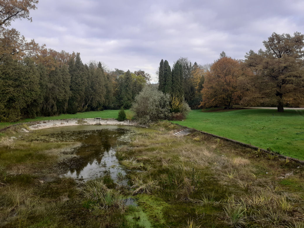 Jesienny spacer po parku zamkowym w Krasiczynie