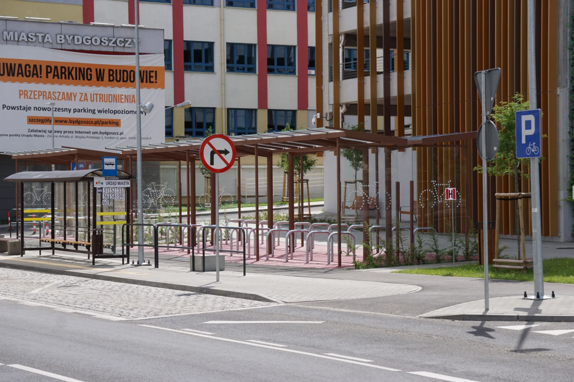 Wielopoziomowy parking na ul. Grunwaldzkiej już działa. Pomieści aż 570 aut [ZDJĘCIA]