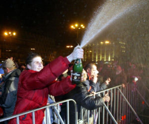 Sylwester w Warszawie sprzed lat. Tak stolica witała dawniej Nowy Rok
