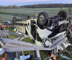 Tragiczne dachowanie na autostradzie A2! Kierowca nie miał szans