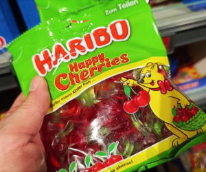 Żelki Haribo w polskich i niemieckich sklepach