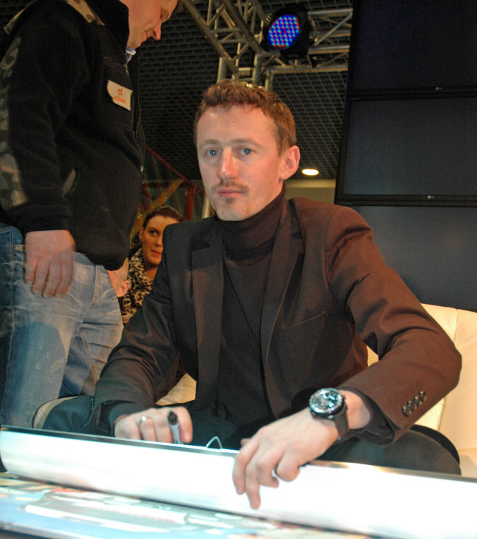 Adam Małysz w marynarce