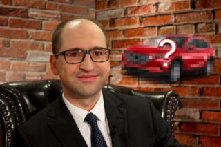 Miał zastąpić Gowina, został zawieszony! Takim autem jeździ Adam Bielan - to duży, drogi SUV!