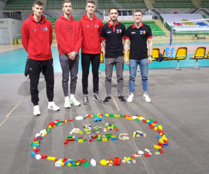 Bydgoscy sportowcy pomagają chorym dzieciom 