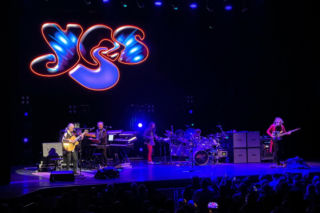 Steve Howe z zespołu Yes ma problemy zdrowotne. Tak teraz wygląda