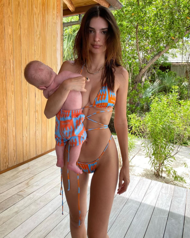 Emily Ratajkowski już piękna trzy miesiące po porodzie! 