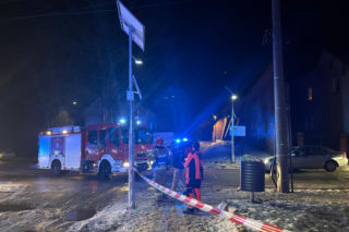 Tragedia w Chełmnie! Matka i trójka dzieci nie żyją po zatruciu czadem