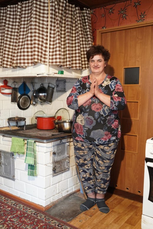 "To był istny armagedon". Teresa z Podlasia przeżyła horror. Bandyci wtargnęli do jej domu