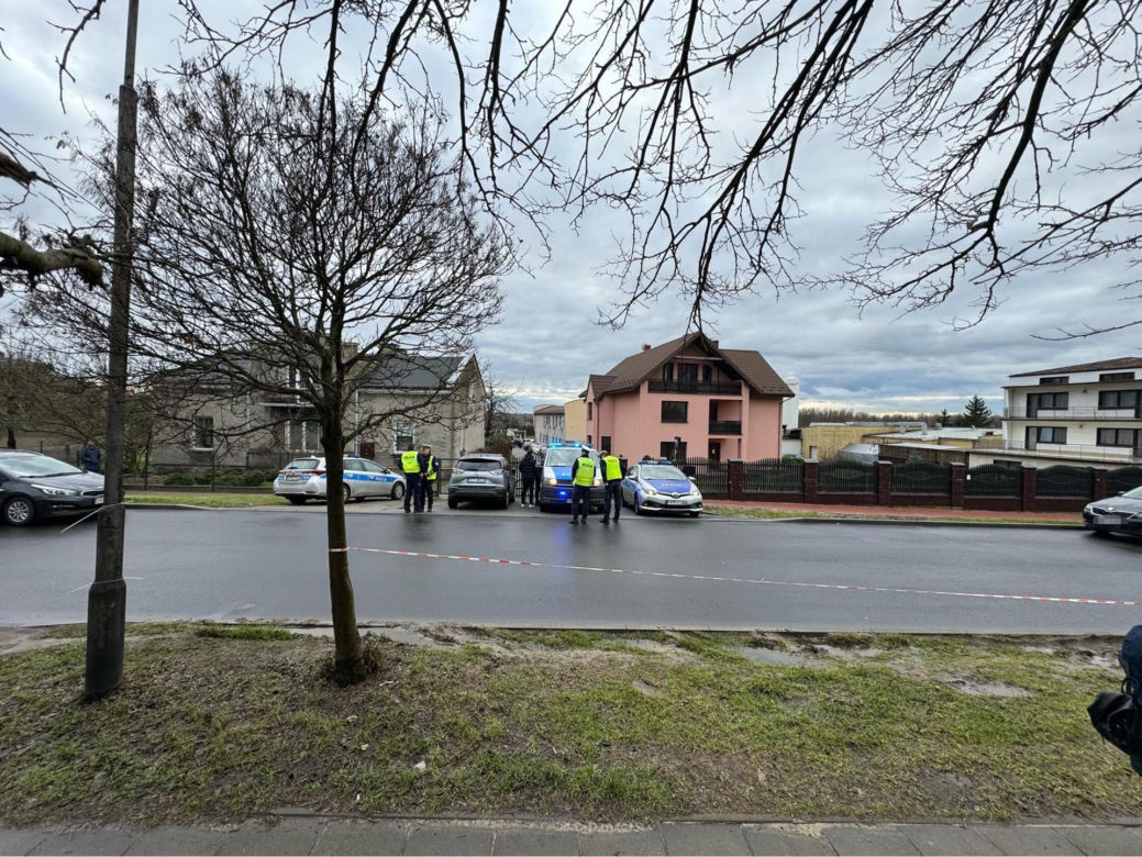 Atak nożownika w Częstochowie. Napastnik ranił kilka osób, policja oddała strzały!