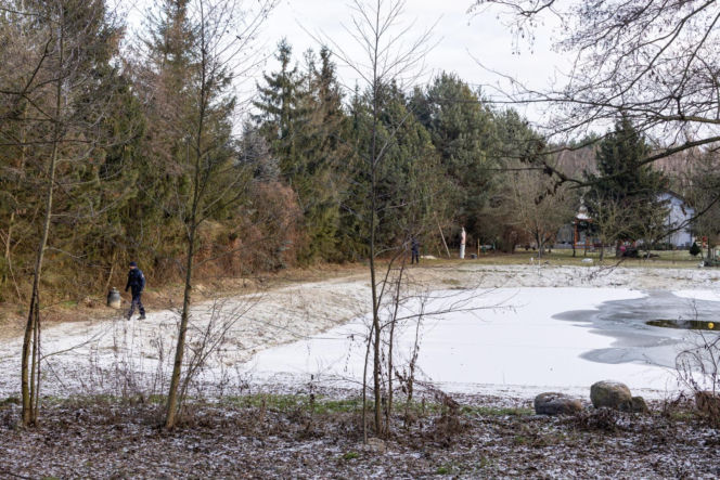 Wiktorek wpadł z mamą do stawu