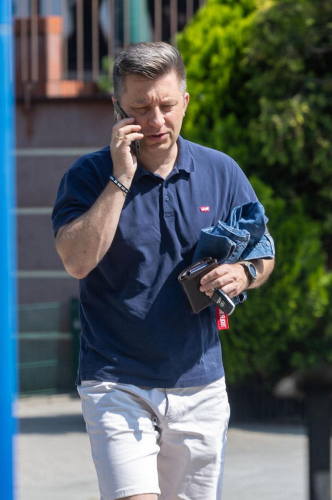 Michał Dworczyk skrócił spodnie za 100 zł