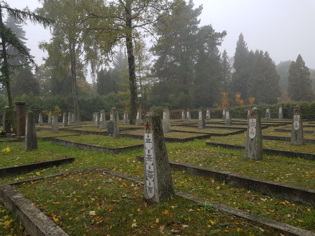 Zrobiliśmy spacer po białostockich nekropoliach. Sprawdź w jakim stanie są nagrobki historycznych postaci [ZDJĘCIA]