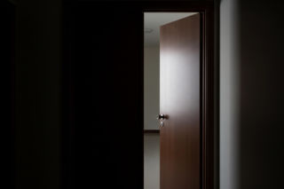 Brutalne pobicie młotkiem w Warszawie. Dlaczego ofiara trafiła za kratki?