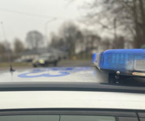 DARŁOWO: 17-latek uczył się prowadzić samochód pod okiem właścicielki auta. Mają kłopoty
