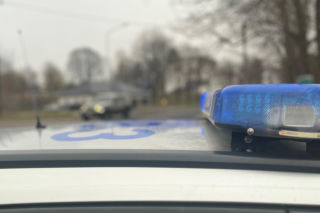 DARŁOWO: 17-latek uczył się prowadzić samochód pod okiem właścicielki auta. Mają kłopoty