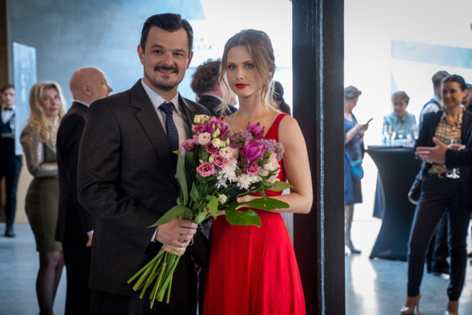 Zdrada, odc 1: Julia (Anna Karczmarczyk), Patryk (Dawid Ogrodnik)