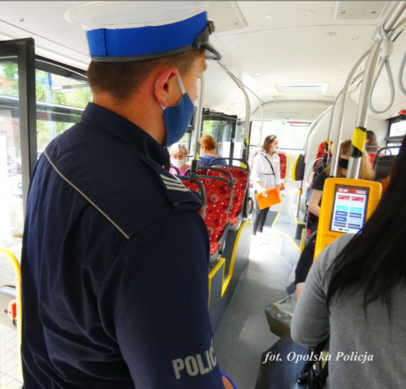 Opole: Policjanci patrolują miejskie autobusy