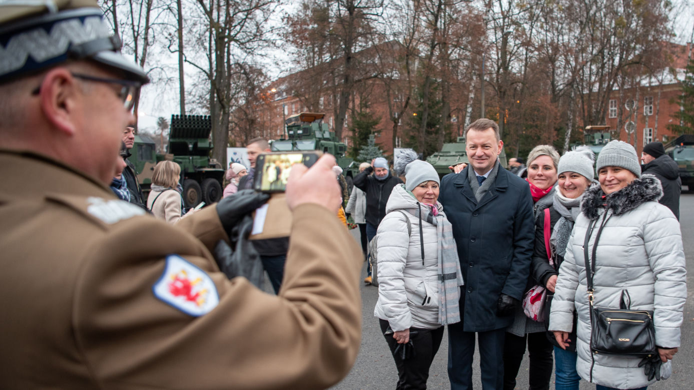 Olsztyn. Ponad 400 żołnierzy złożyło przysięgę. W uroczystości wziął udział szef MON [ZDJĘCIA]