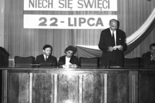 W PRL-u 22 lipca świętowała cała Polska. Dziś o nim nikt nie pamięta. Zobacz, jak wówczas obchodzono to święto [ZDJĘCIA]