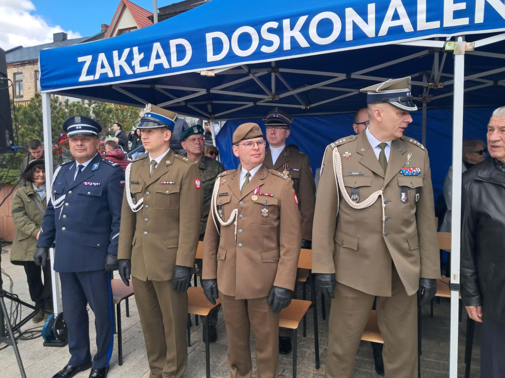 "Ślubuję!" – patriotyczne sceny na Rynku w Starachowicach