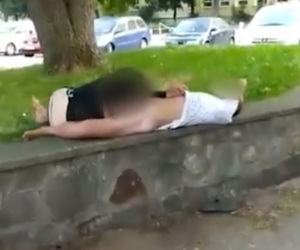 Konin. Para uprawiała SEKS w centrum miasta! Nagranie wyciekło do sieci [ZDJĘCIA]