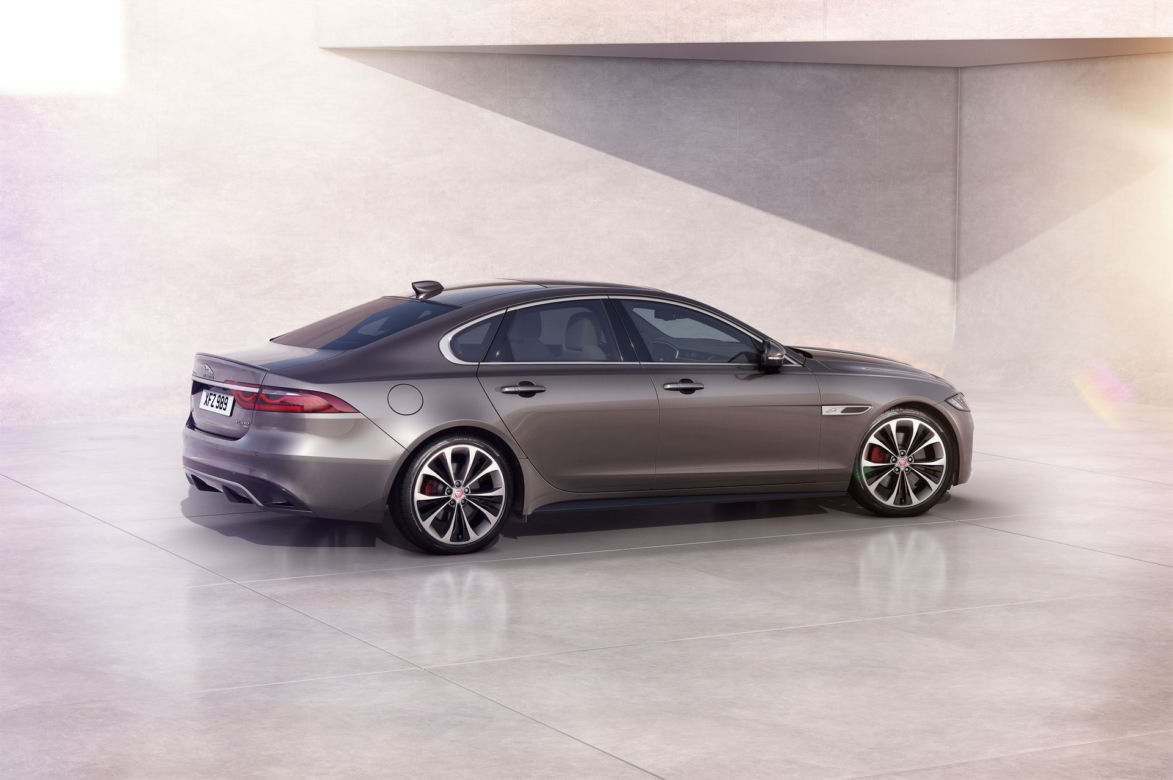 Nowy Jaguar XF (2021)