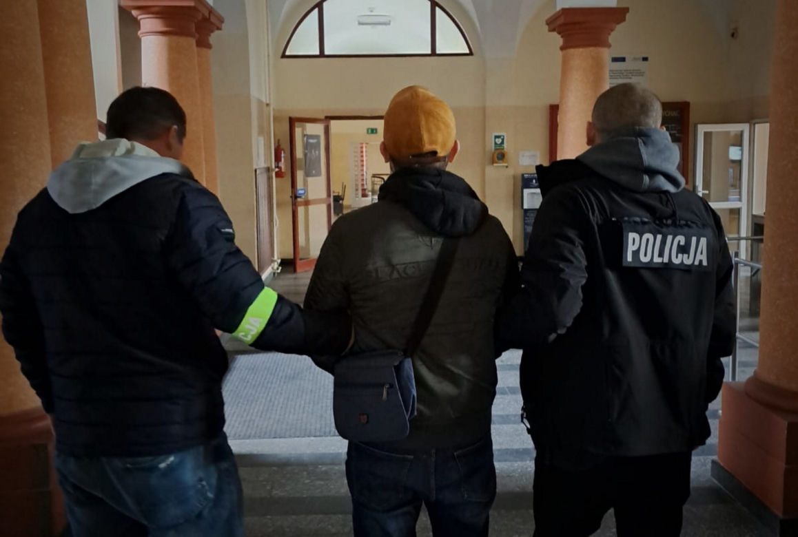 Brutalny mord na działkach w Rumi. Zabił go siekierą i próbował ukryć zwłoki
