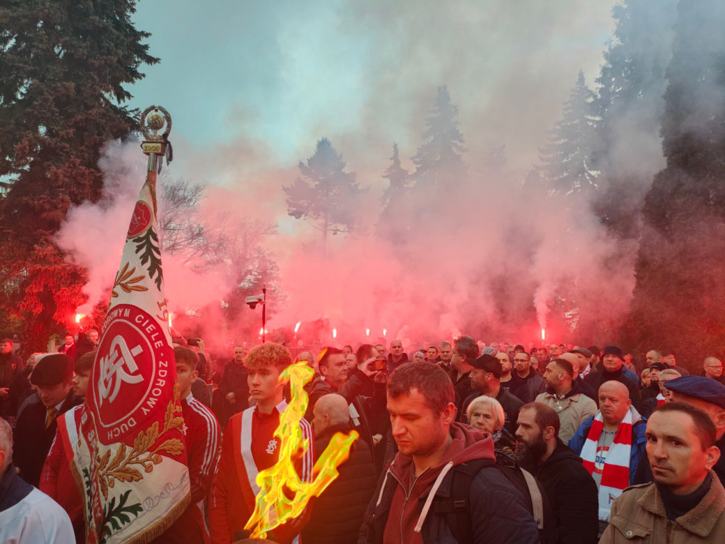 Pogrzeb Igora Sypniewskiego. Tłumy na ostatnim pożegnaniu byłego piłkarza