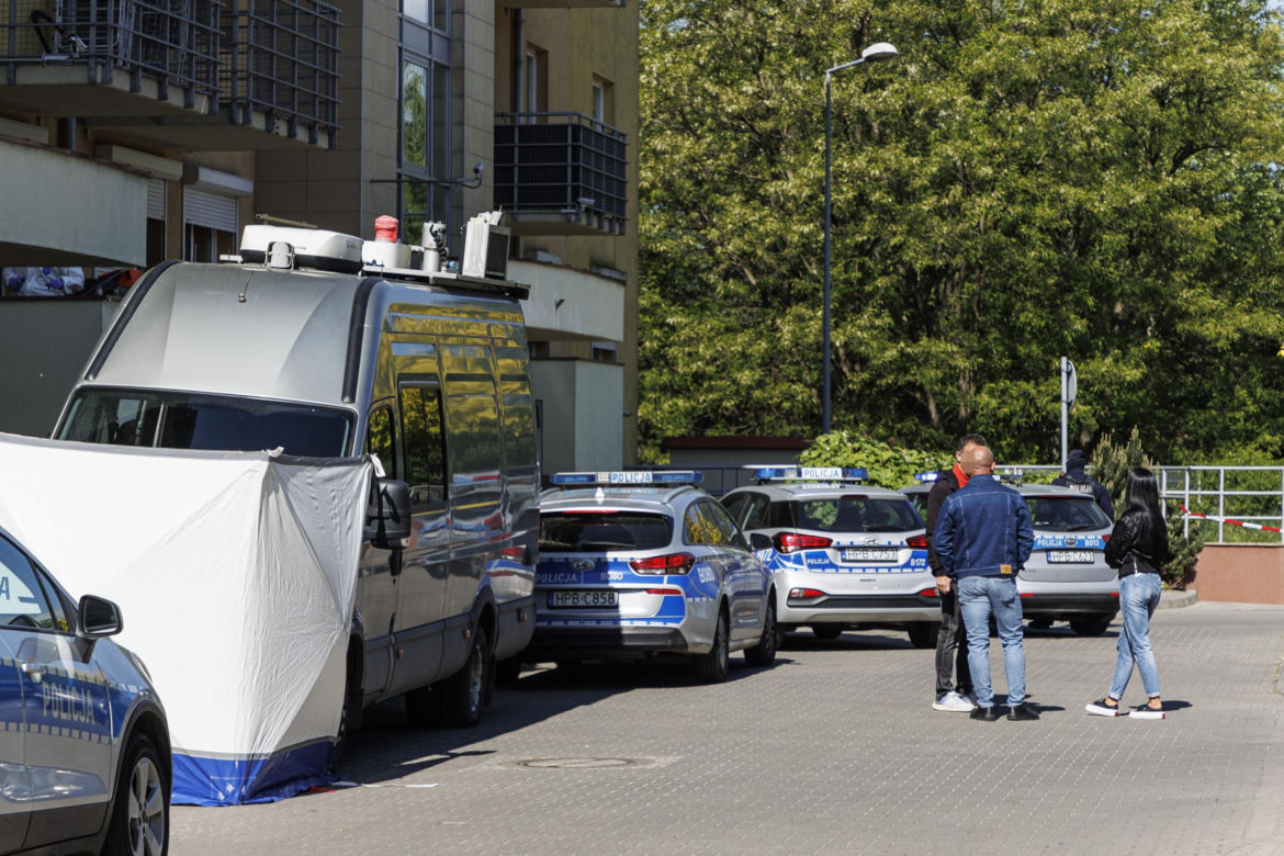 Strzały we Wrocławiu. Dwie osoby nie żyją. To tutaj doszło do dramatu - zdjęcia z miejsca zdarzenia.