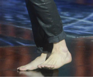 Kto ma takie stopy?