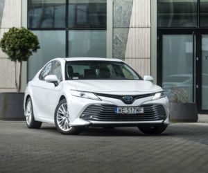 Toyota Camry 2.5 Hybrid 218 KM e-CVT Executive + VIP
