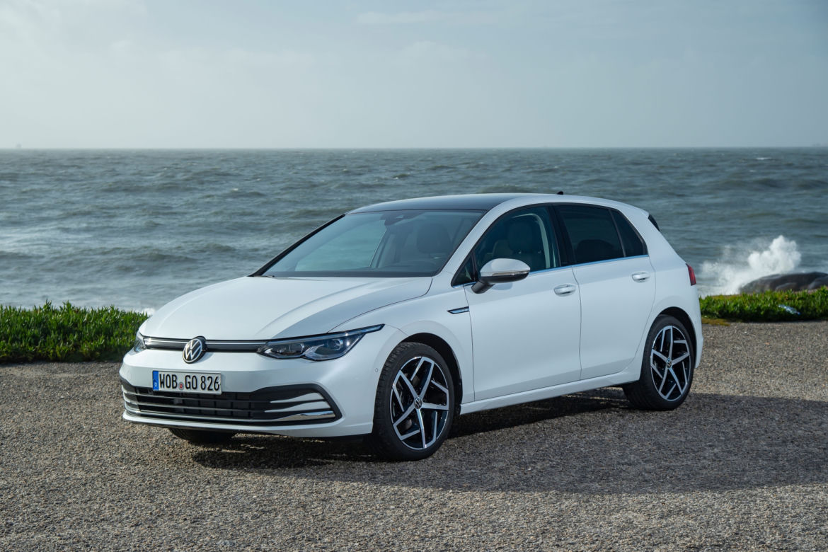 Volkswagen Golf 8 Style / Oryx White