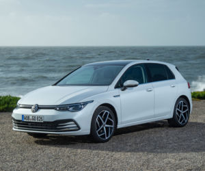 Volkswagen Golf 8 Style / Oryx White