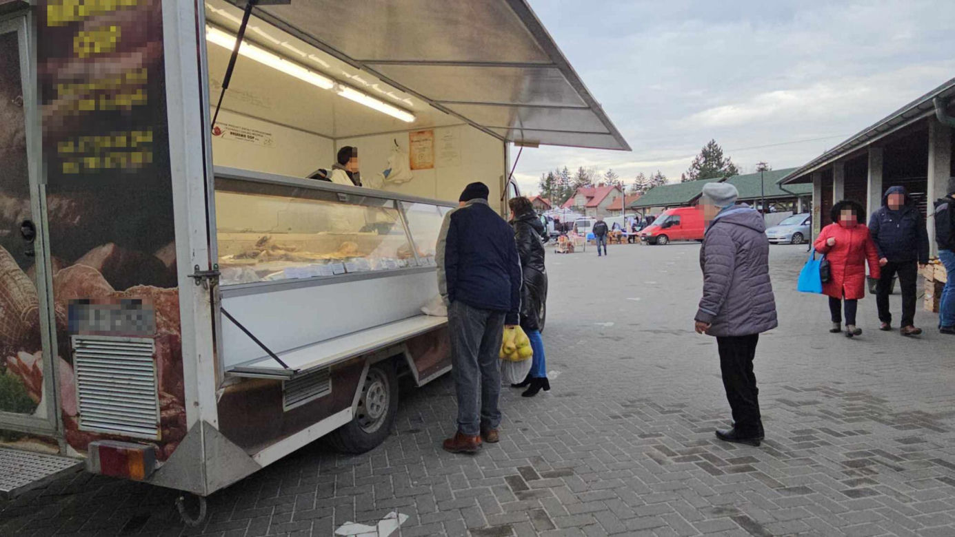 Czy po aferze w Nowej Dębie mieszkańcy Podkarpacia boją się kupować mięso na ulicy 