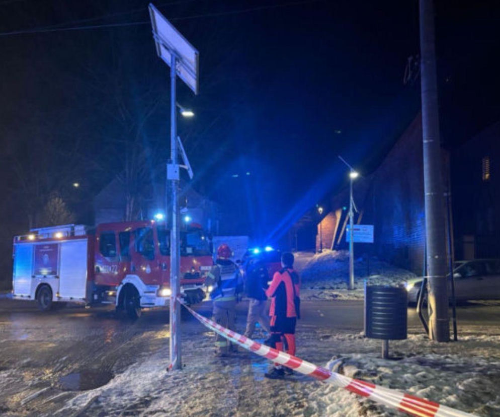 Szkoła w Chełmnie żegna Nikolę i Oliwię. Dziewczynki, ich brat i matka zmarli w mieszkaniu. Nie mieli czujnika czadu