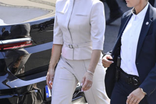 Marta Nawrocka w garniturach