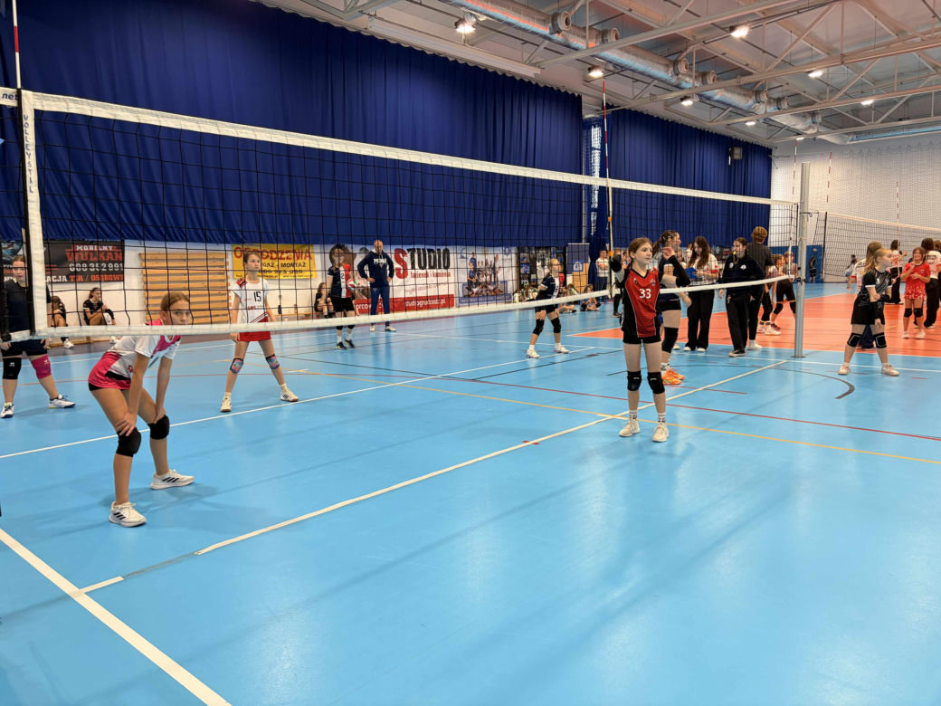 Siatkarski turniej z okazji Święta Niepodległości w Grudziądzu