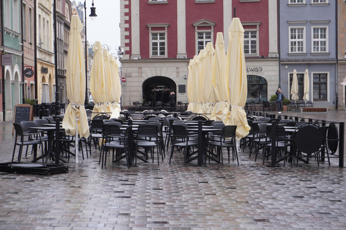 Ogródki wróciły na Stary Rynek w Poznaniu