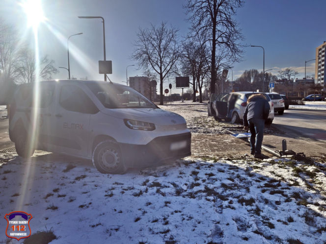 Kobieta włączyła się w Tychach do ruchu i zaczęło się piekło. Trzy samochody uszkodzone