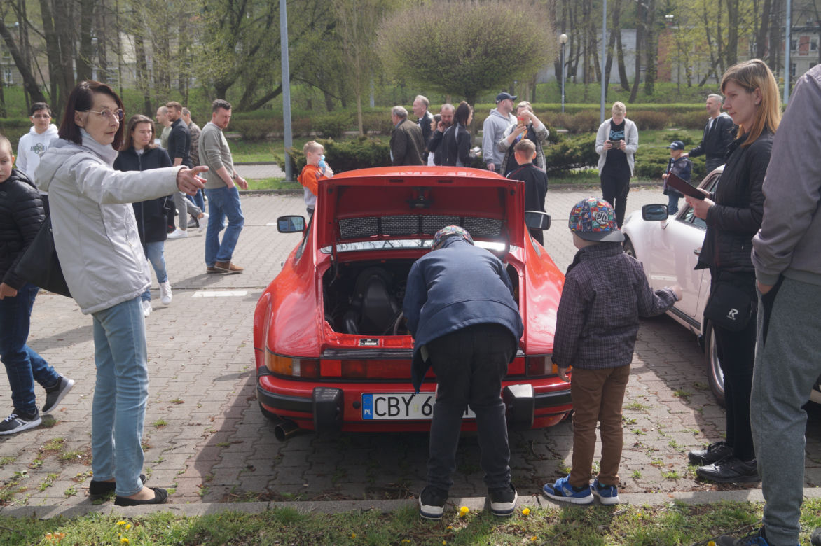Bydgoskie klasyki zaparkowały przed Torbydem [ZDJĘCIA]