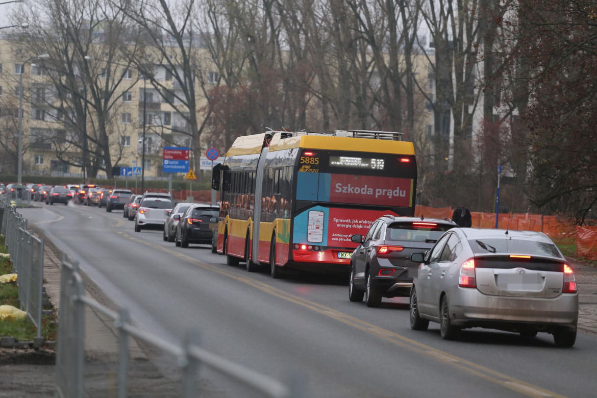 Budowa tramwaju na Wilanów opóźniona. Sprzeczne tłumaczenia inwestora i wykonawcy 