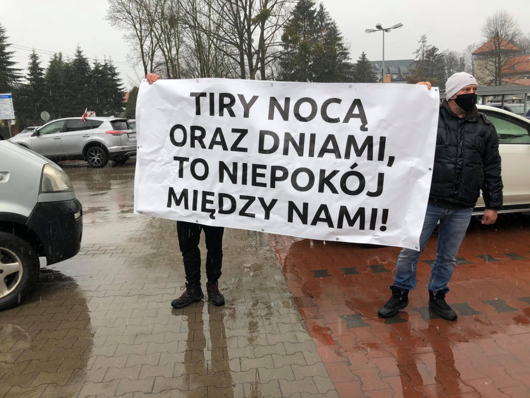 BLOKADA BRZEZIŃSKIEJ. Mieszkańcy Nowosolnej domagają się obwodnicy!