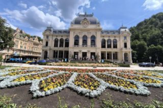 To tu kręcono film o Jamesie Bondzie. Słynne Casino Royale leży tuż za polską granicą