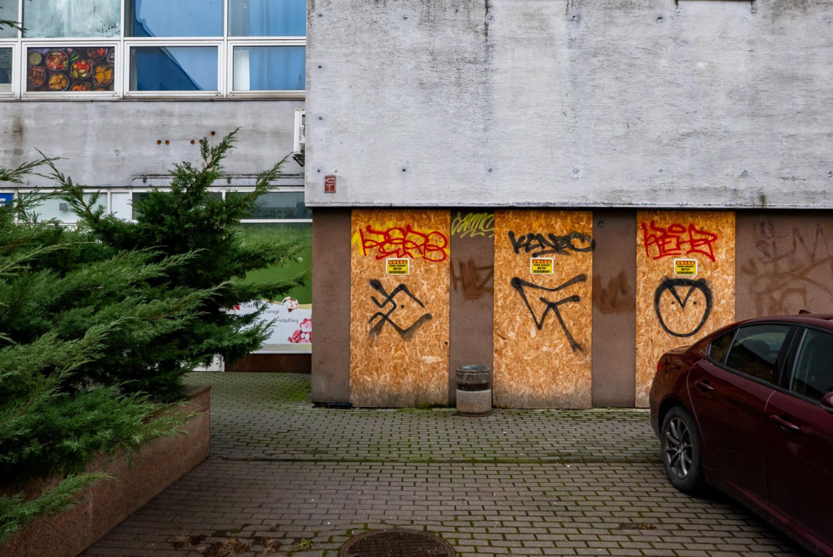 Centrum handlowe Land przy metrze Służew w Warszawie