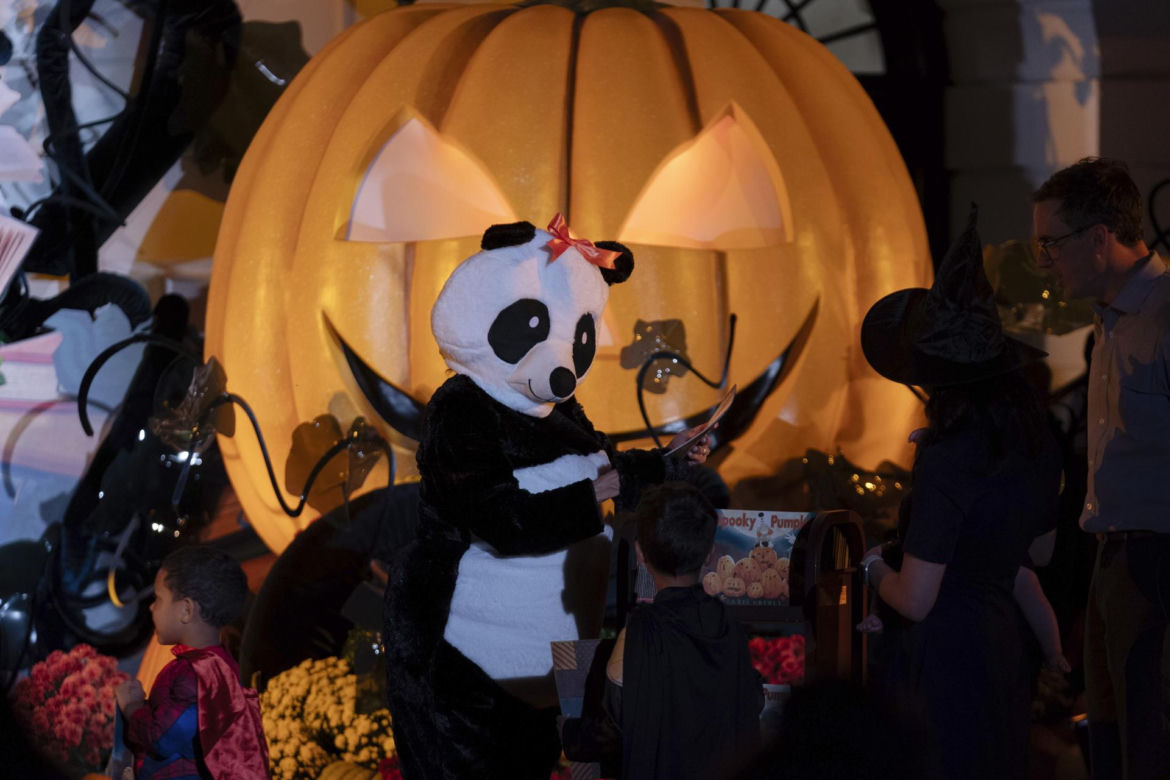 Halloween w Białym Domu. Pierwsza dama jako wielka panda