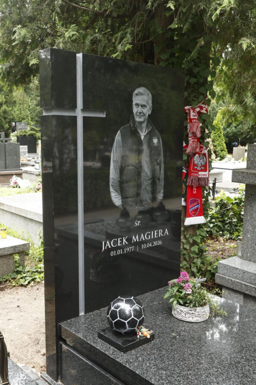 Nowy grób Jacka Magiery