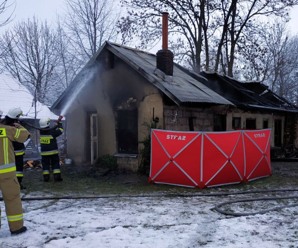  Mężczyzna zginął w płomieniach. Tragiczny pożar budynku gospodarczego w Dachnowie